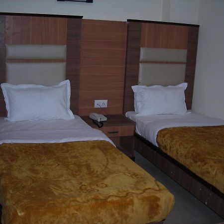 Hotel Dolphin Rāipur Dış mekan fotoğraf